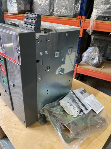 Disjuntor Emax E2.2 1600a Ekip Touch Abb