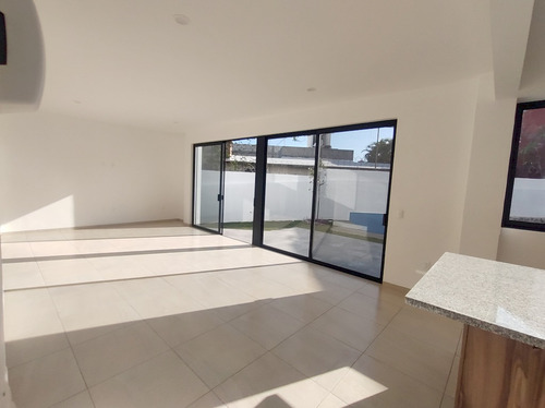 Casa Nueva En Venta En Lomas Tetela, Cuernavaca Morelos.