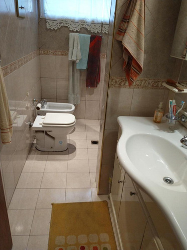 Imagen 2 de 8 de Departamento 2 Ambientes En Excelente Zona Residencial. Balcón