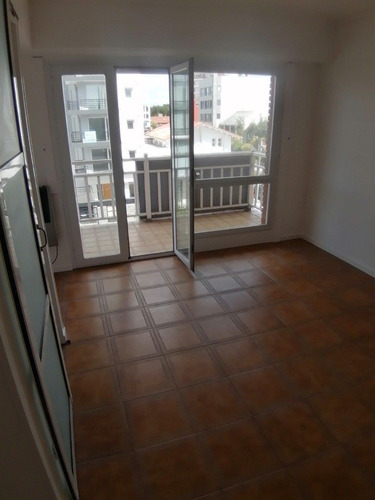 Departamento En Venta En Playa Grande