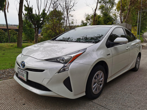 Toyota Prius 1.8 Premium Cvt