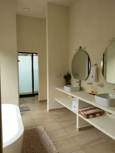 Un Nivel Residencia En Fraccionamiento Ticumán Morelos