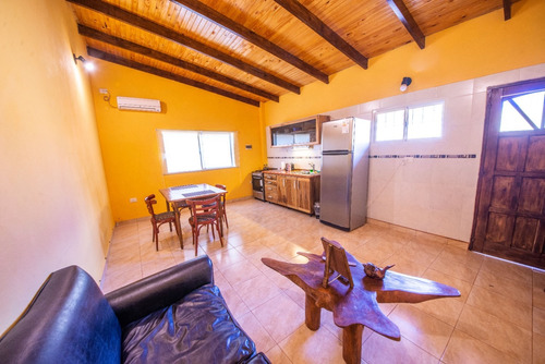 Imagen 3 de 6 de Depto Para 2 Personas. Con Garage.