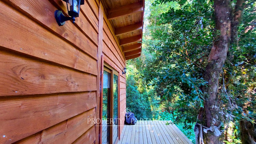 Encantadora Casa Rústica En Medio Del Bosque De Hu...