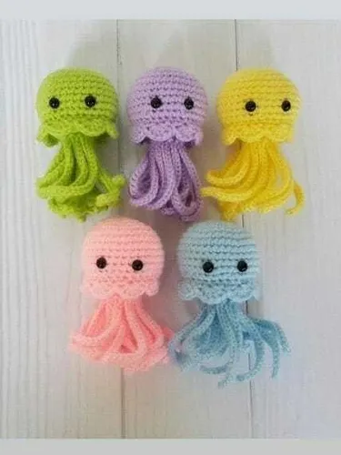 Pulpo O Medusa Tejida A Mano