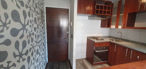 Depto Amplio , 1 Dormitorio , 1 Baño , Living , Cocina .