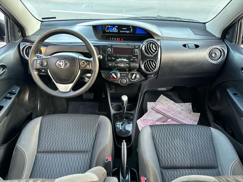 Toyota Etios 1.5 X PLUS SEDAN 16V FLEX 4P AUTOMÁTICO