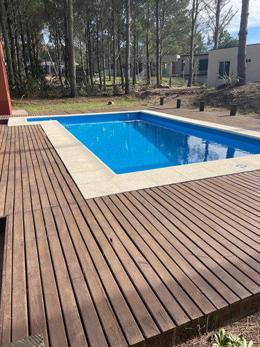Vendo Casa Estilo Campo En Pinamar Fragata Libertad Frente A La Isla Del Golf Con Piscina