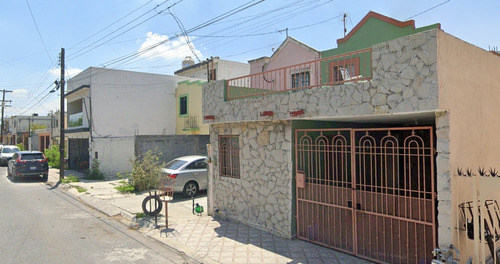 Casa En Villas De Colombia, Roble Norte, General Escobedo, Nuevo Leon. ¡casa En Remate! -jmjc7