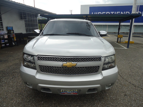 Imagen 2 de 11 de Chevrolet Tahoe