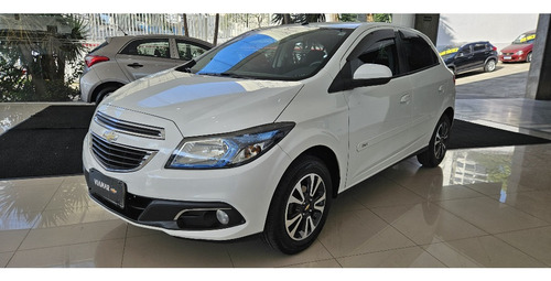 Chevrolet Onix plus 1.4 MPFI LTZ 8V FLEX 4P MANUAL