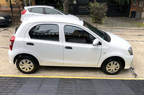 Toyota Etios Aibo 1.5 Mt 2022 Utilitario