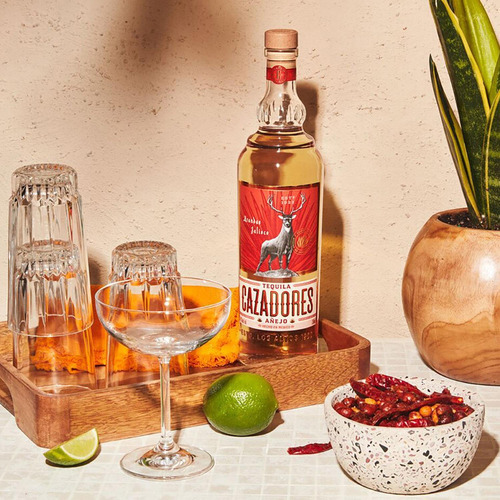 Tequila Cazadores Añejo 700 Ml