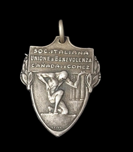 Medalla Sociedad Italiana - Union De Benevolenza 1933 -  372