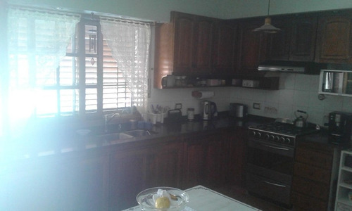 Imagen 3 de 7 de Chalet En Venta Cond En Ituzaingo Norte