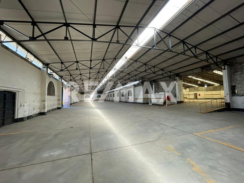 Renta De Nave Industrial De 10,000 M2