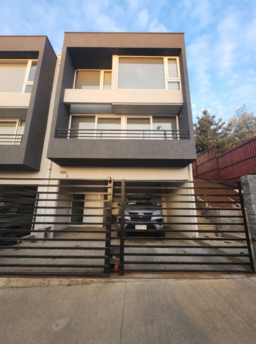 Venta De Casa Townhouse, Concepción.