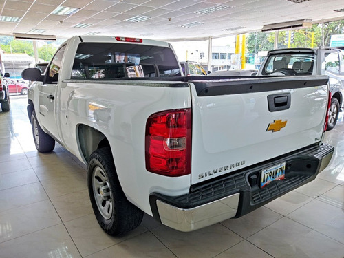 Imagen 6 de 14 de Chevrolet Silverado Ls 2013