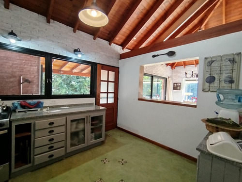 Casa En Alquiler De 3 Dormitorios En Impecable Estado Amoblada Y Equipada