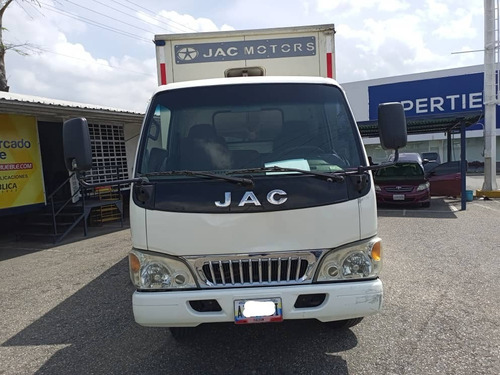 Imagen 2 de 9 de Jac Cava