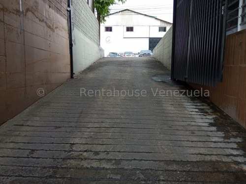 Edificio En Venta Urb. Boleíta Norte Calle Urb Industrial Albores Leoncio, Caracas