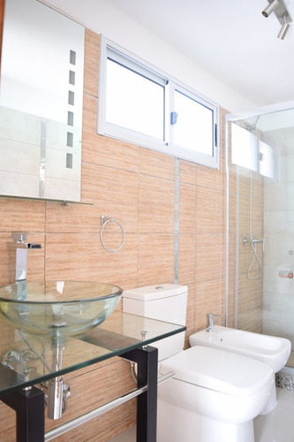 Imagen 16 de 30 de Casa De 3 Dormitorios Y 2 Baños A 50 Mts De La Playa