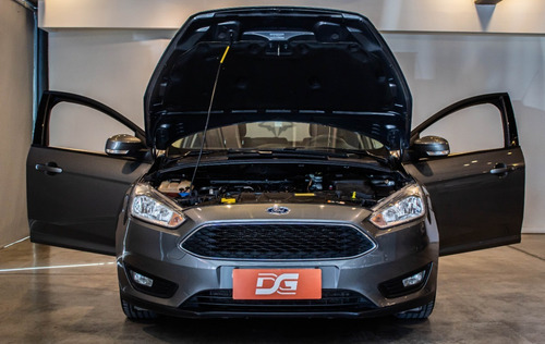 Imagen 10 de 23 de Ford Focus S 1.6n 80.000km 2016 Gris