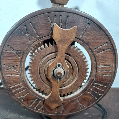 Imagem 2 de 10 de Relógio Madeira Parede Da Vinci Estragado Não Da Conserto