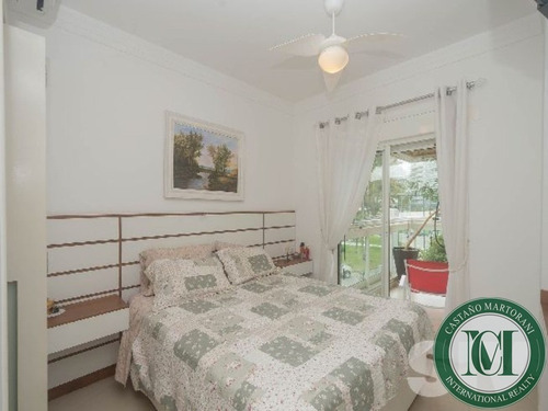 Imagem 5 de 8 de Lindo Apartamento Pé Na Areia. - Ap00563 - 70262448