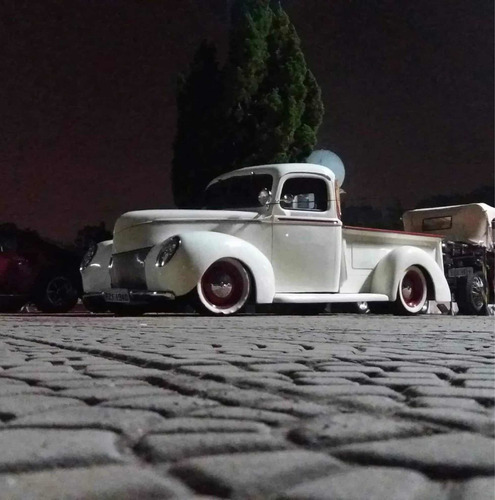 Ford Pickup