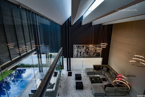 Casa En Venta De Lujo Con Alberca Colinas De San Javier