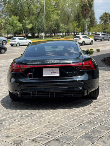 Audi E-tron rs e-tron
