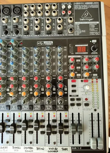 Mesa De Som Behringer 16 Canais Xenyx X2222 Com Bag | MercadoLivre