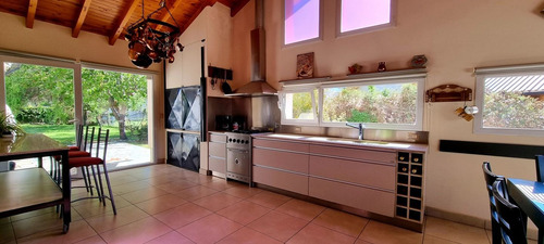 Imagen 2 de 18 de Venta De Casa 5 Dormitorios En Dina Huapi, San Carlos De Bar