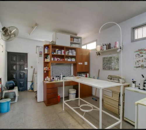 Departamento En Planta Alta De 2 Dormitorios Con Local Pb Y Terreno