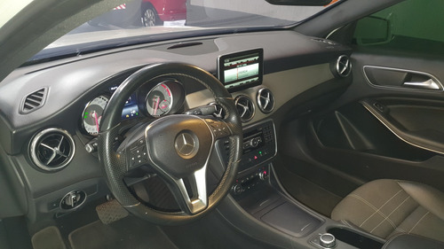 Mercedes-Benz Classe GLA 2.0 Vision Turbo 5p