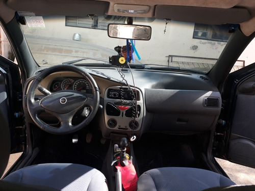 Fiat Siena 2001 1.0 16v Elx 4p