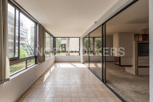Penthouse - Europa/ Ricardo Lyon