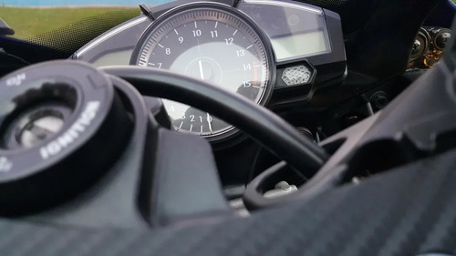 Imagen 8 de 8 de Yamaha Yzf R1
