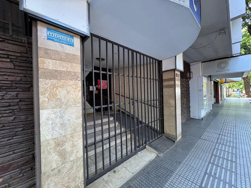 Venta De Departamento En Calle Mitre, Ciudad
