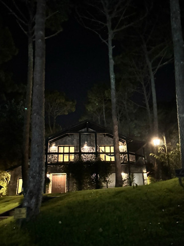 Casa En Alquiler O Venta En Cariló Coihue 400