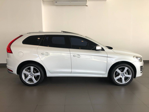 Volvo Xc60 2.0 T5 R Design Turbo Gasolina 4p Automático
