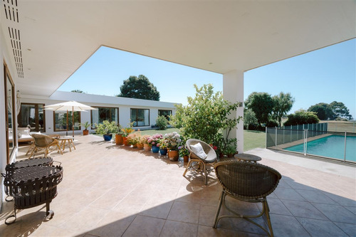 Excelente Casa Con Inmejorable Ubicación En Marbella