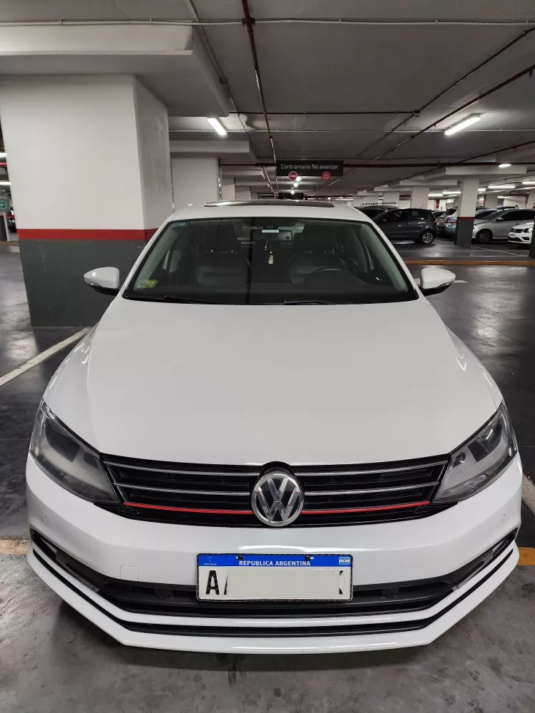 Volkswagen Vento 2.5 Luxury 170cv