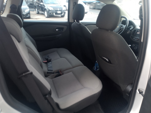 Imagen 10 de 15 de Chevrolet Spin 1.8 Ltz 5as 105cv 2017
