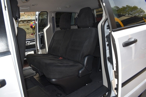 Imagen 9 de 13 de Dodge Grand Caravan 2017 3.7 Se At