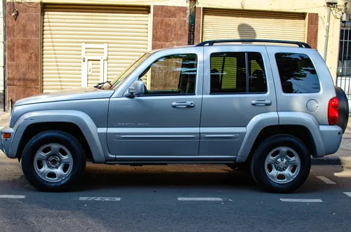 Jeep Liberty Sport 4x2 At