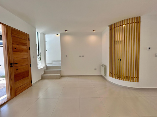 Venta Duplex Docta Urbanizacion 3 Dormitorios
