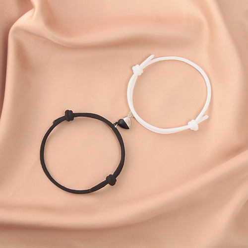 Imagen 2 de 2 de Pulsera Corazon Parejas Iman Atraccion Amor Amistad Novios