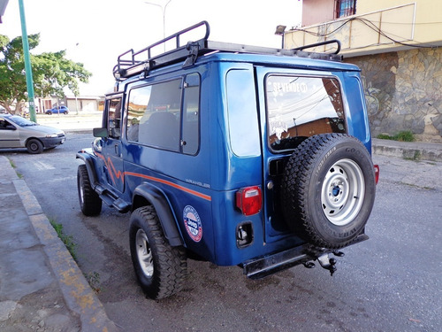 Imagen 6 de 12 de Jeep Wrangler Chasis Largo 1991 Restaurado